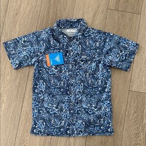 Columbia boys PFG super bluefin winds camp shirt NWT size medium 10/12